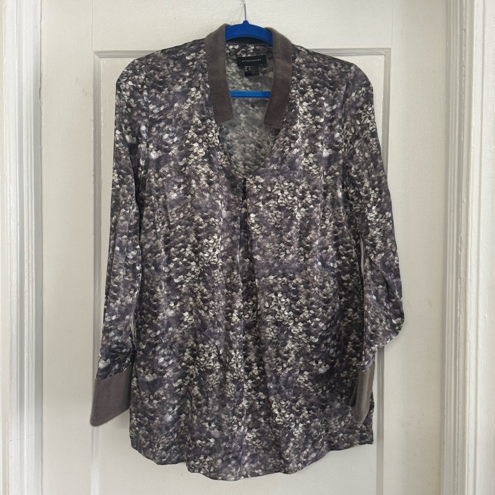 Tony Cohen Silk Top with Faux Fur & Leather Trim Size 4 - Picture 2 of 10